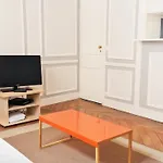 Place Hoche شقة