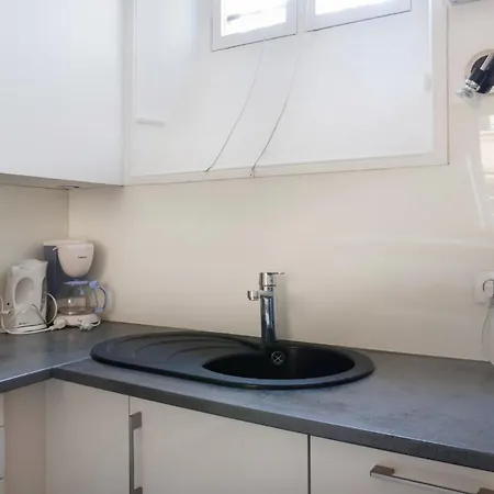 Place Hoche Apartment Versailles