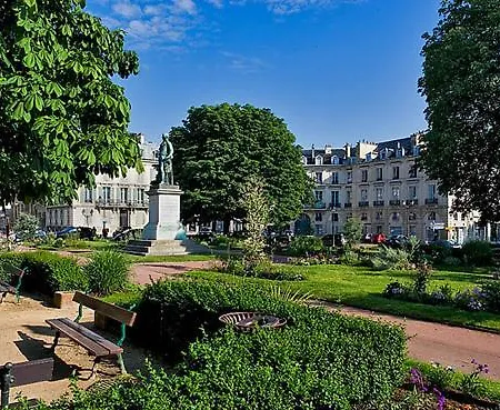 Place Hoche Versailles