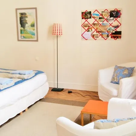 Apartment Place Hoche