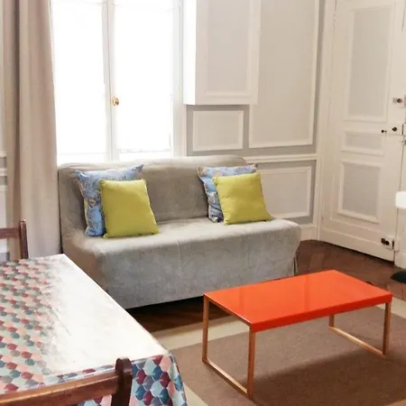 Apartment Place Hoche *