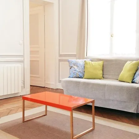 Apartment Place Hoche Versailles