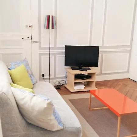 Place Hoche Apartment