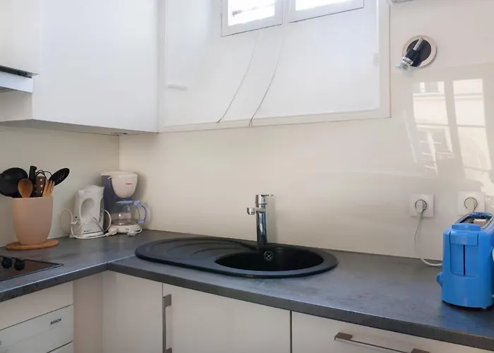 Place Hoche Apartment Versailles